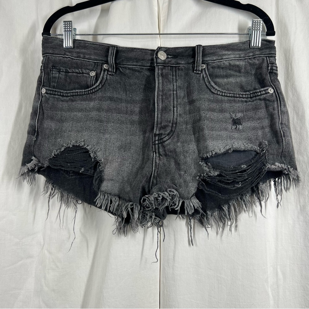 free people we the free distressed cutoff mid rise denim shorts frayed hem